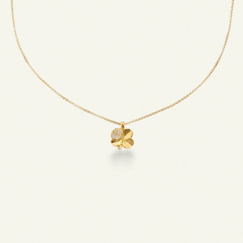 Firkløver halskæde med pavé vedhæng forgyldt