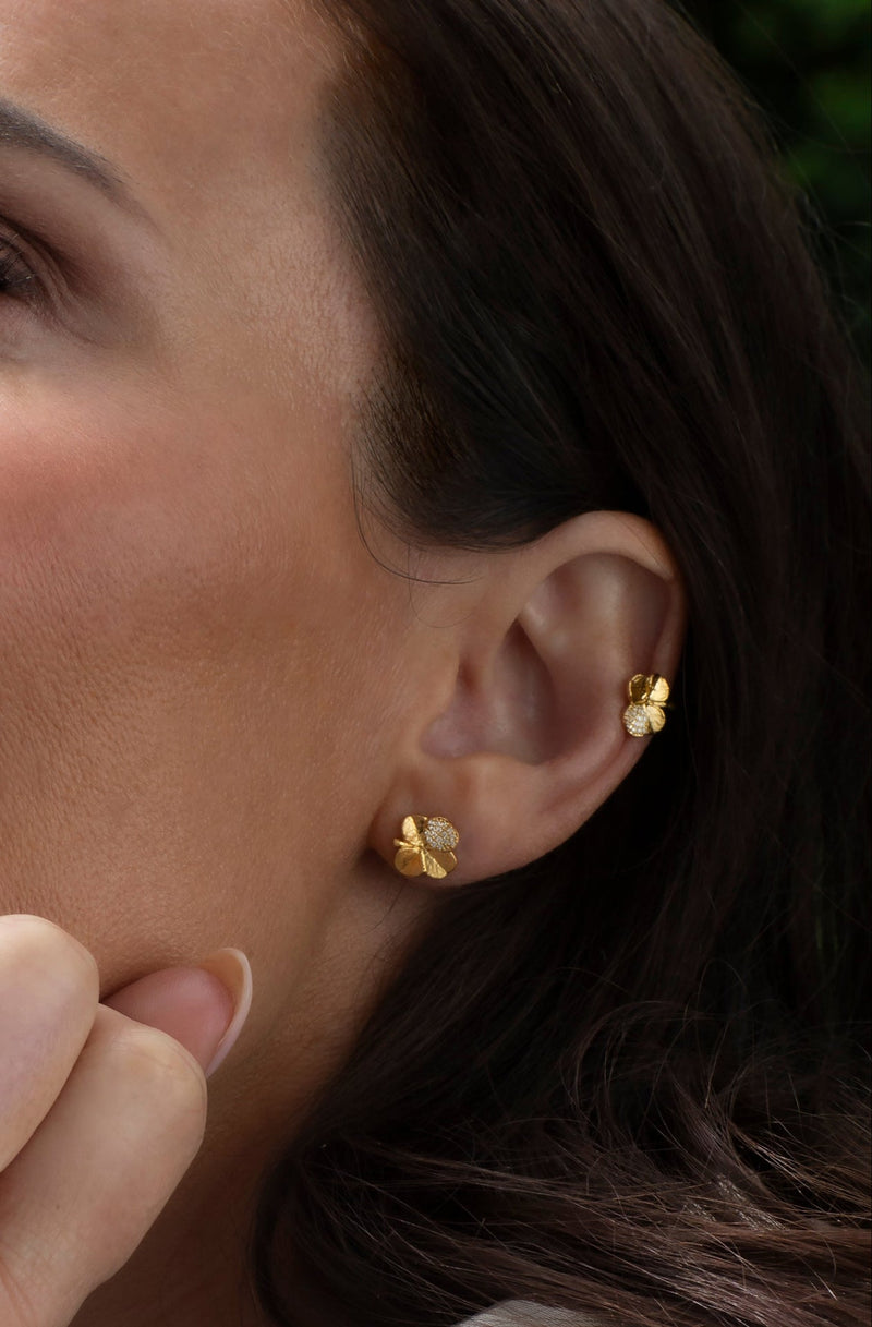 Firkløver ear cuff pavé forgyldt