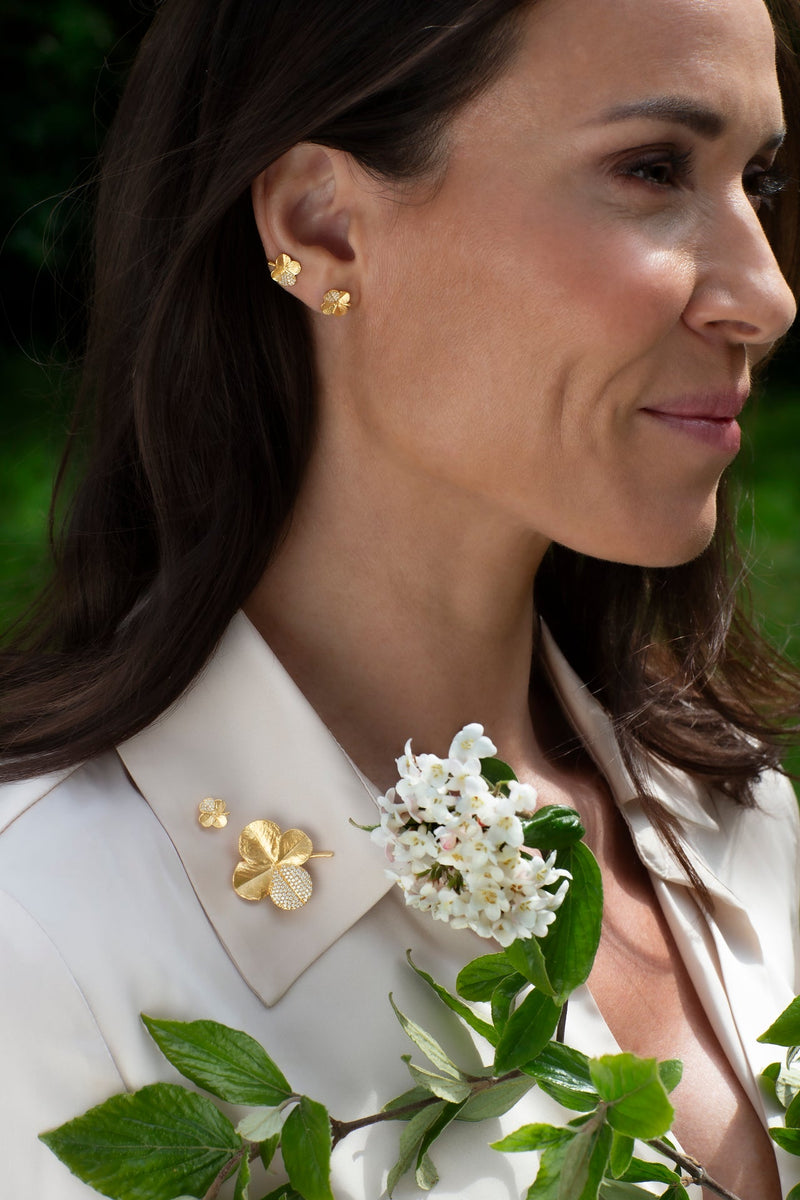 Firkløver pin pavé forgyldt